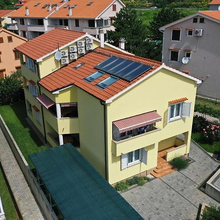 Apartments Luni Baška Eksteriør billede