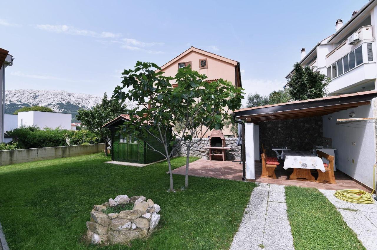 Apartments Luni Baška Eksteriør billede