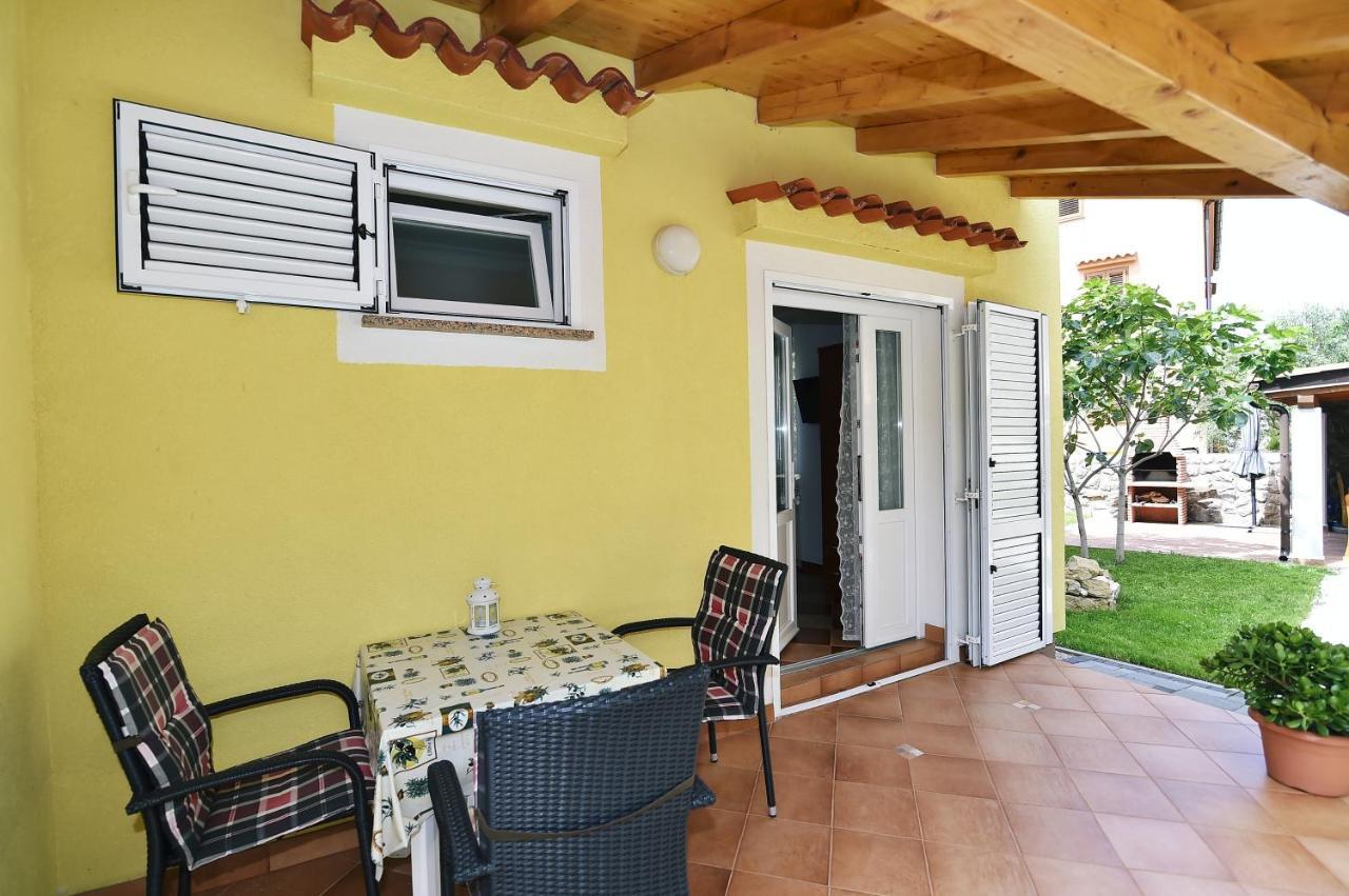Apartments Luni Baška Eksteriør billede