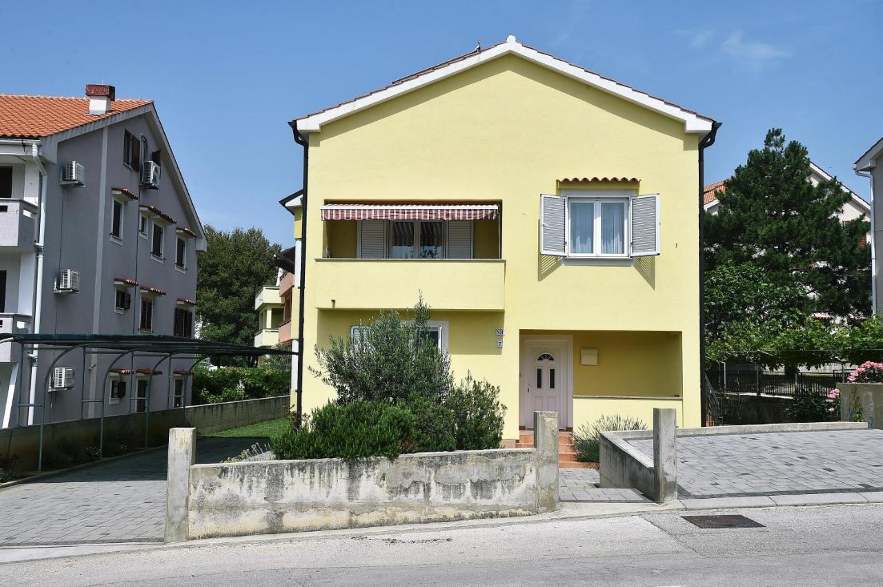 Apartments Luni Baška Eksteriør billede
